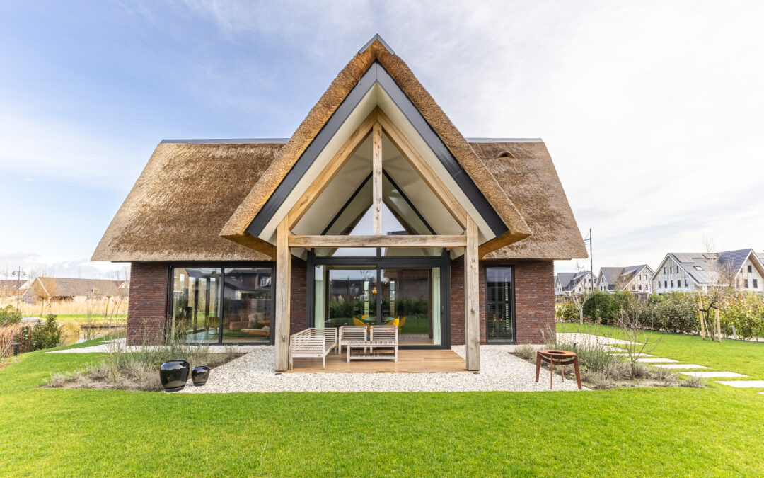 Rietgedekte villa Maassluis